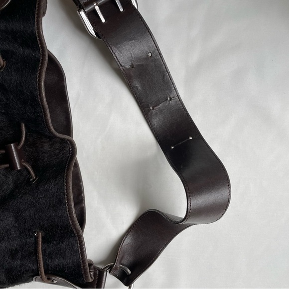 Tod’s Genuine Leather & Animal Hair Drawstring Shoulder Bag Brown - Picture 13 of 16